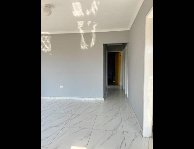 3 BEDROOM HOUSE FOR SALE IN PROTEA GLEN